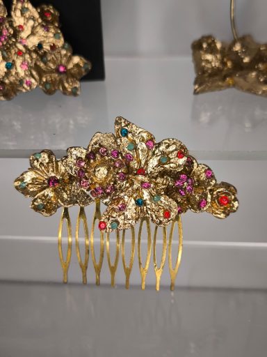 B. Mariposa con florecillas (B2426)- 35€